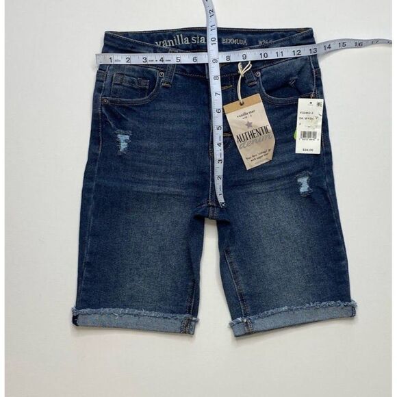Vanilla‎ Star Bermuda Jean Shorts 3 Juniors' Distressed Stretchy Cuffed NEW - Picture 3 of 8